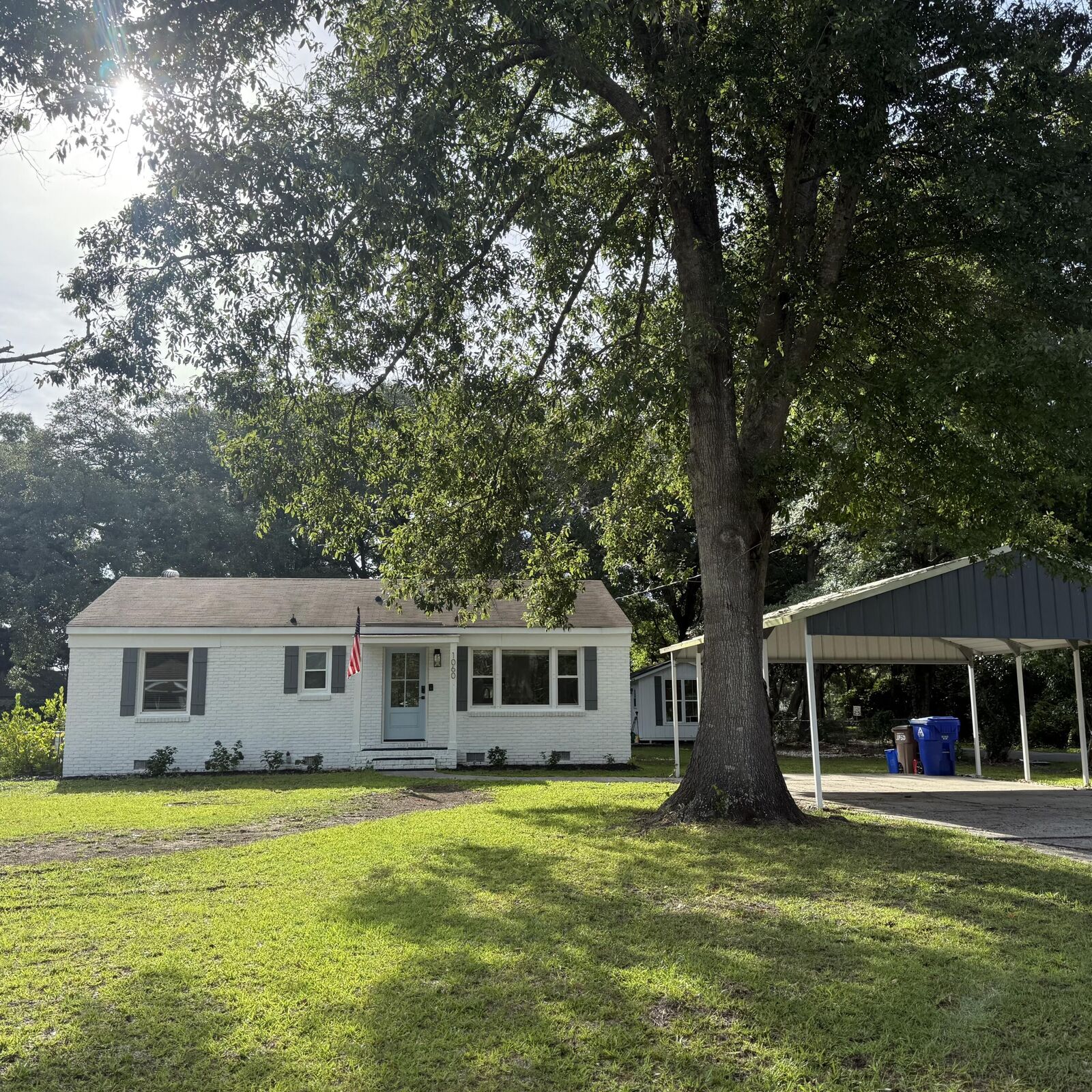 Property Photo:  1060 Pauline Avenue  SC 29412 