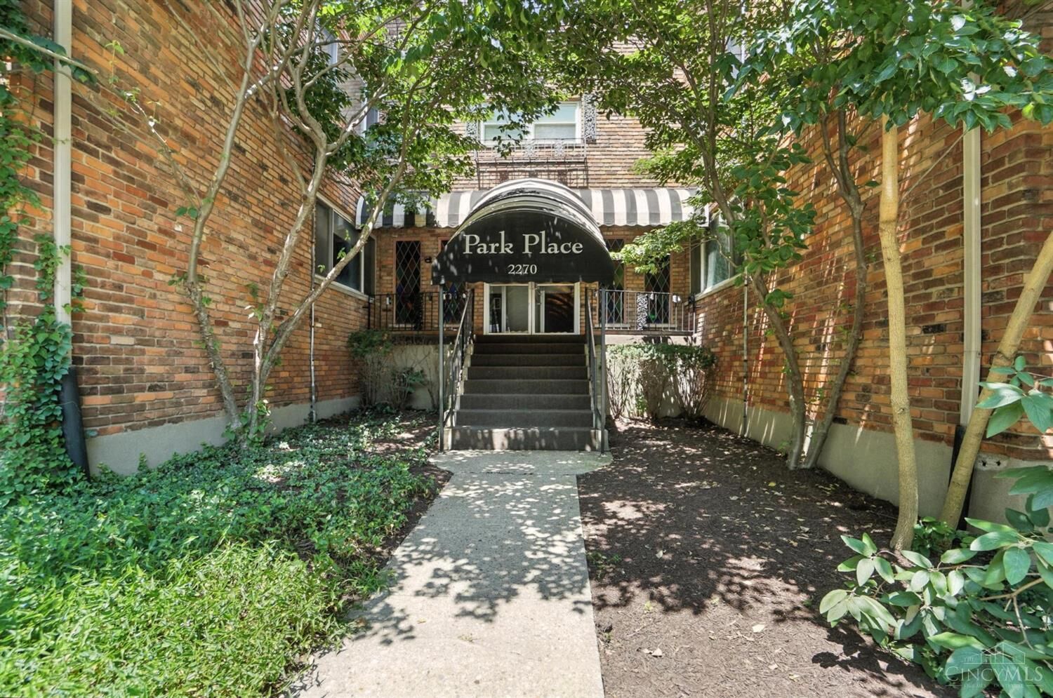 Property Photo: 2270 Madison Road OH 45208