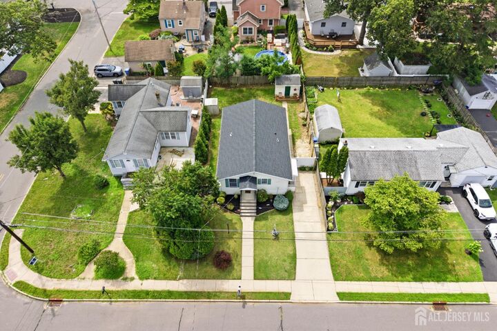 Property Photo:  16 Avenue B  NJ 08828 