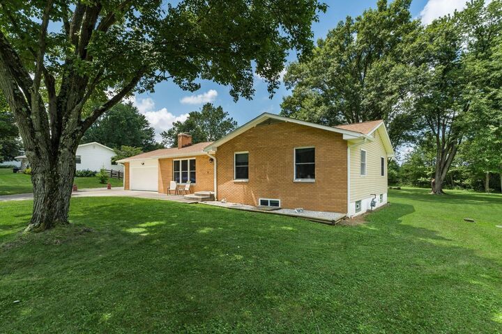 Property Photo:  6191 Douglas Drive  OH 43110 