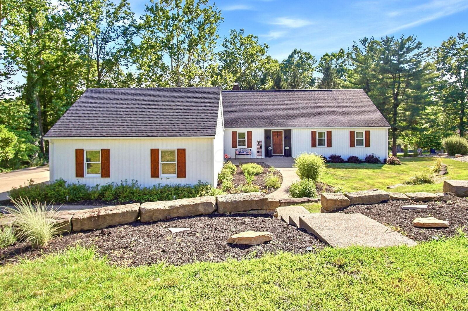 Property Photo:  5200 Hampton Court  OH 43701 