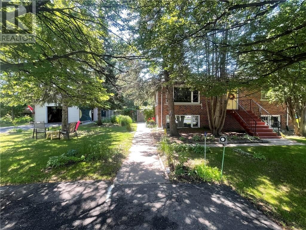 Property Photo: 47 Porter Street ON P3A 1C8
