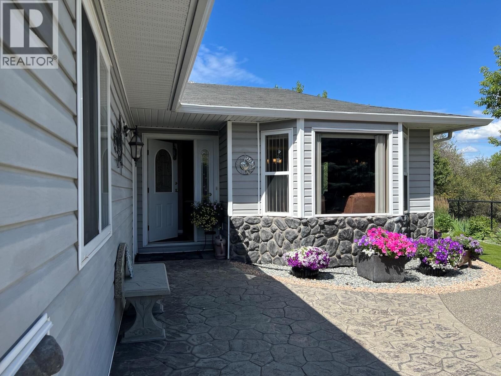Property Photo: 660 6th Avenue BC V1H 1Z1