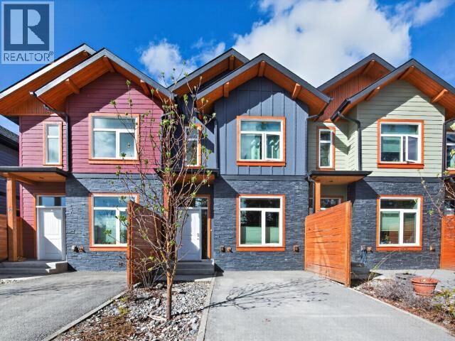 11-35 Normandy Road — photo 1