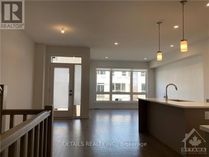Property Photo:  370 Walden Drive  ON K2K 0M9 