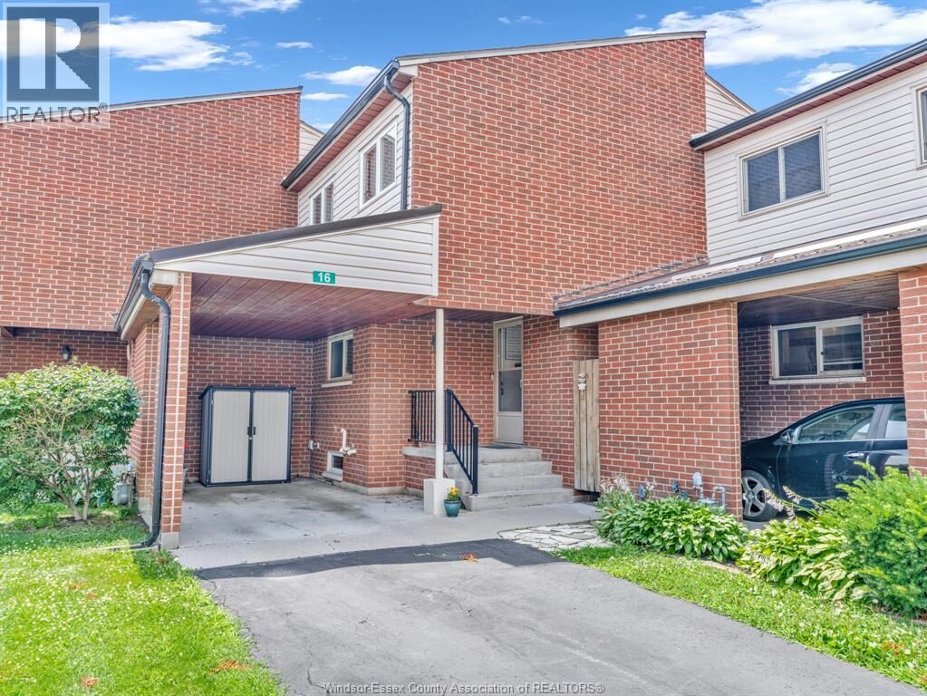 Property Photo:  201 Concession 3 16  ON N0R 1G0 