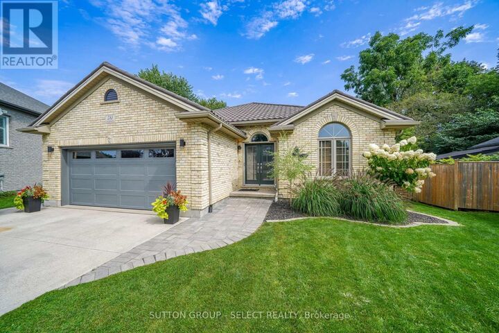 581 Inverness Avenue — photo 1