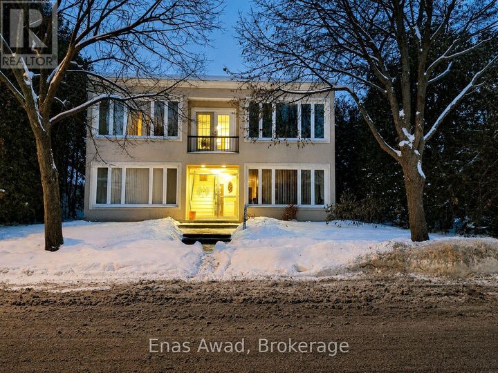 Property Photo: 111 Crichton Street 9 ON K1M 1V8