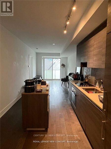 Property Photo: 200 Bloor Street West 504 ON M5S 1T8