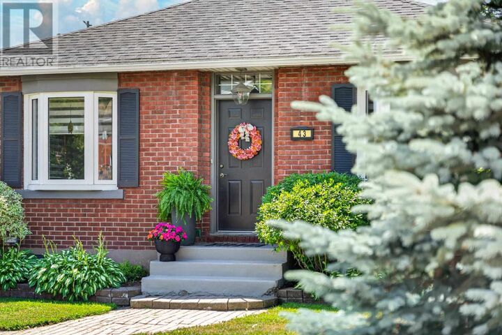 Photo de la propriété:  43 Forest Ave  ON P6B 1A3 