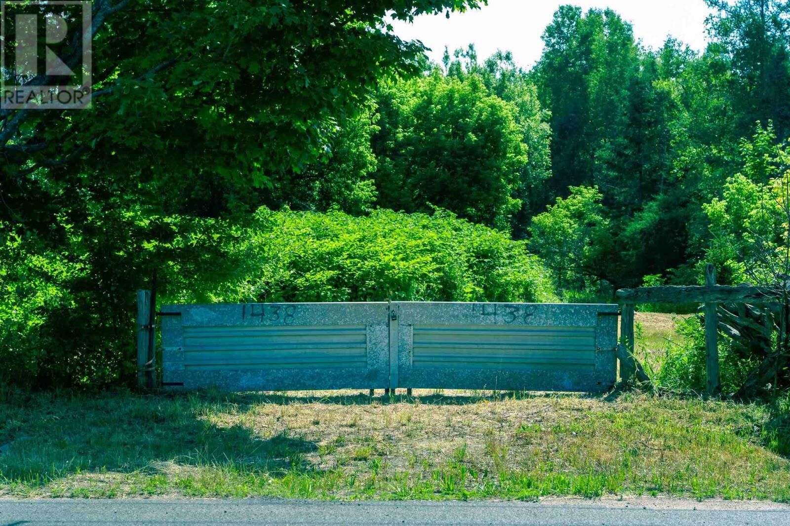 Property Photo:  1438 Peoples Rd  ON P6C 3W8 