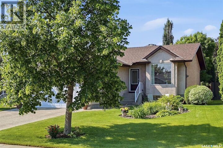 Property Photo: 418 Bayfield Crescent SK S7V 1E6