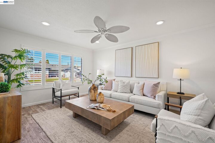 Property Photo: 34455 Helston Pl CA 94555