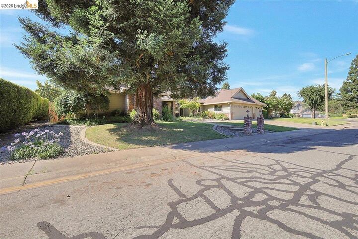Property Photo:  722 Mariner Loop  CA 95991 