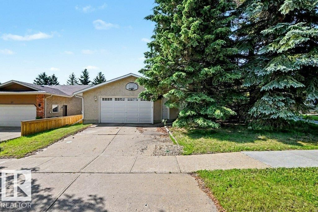 Property Photo:  26 Louisbourg Place  AB T8N 4L5 