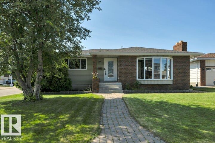 6960 21 Avenue NW — photo 1