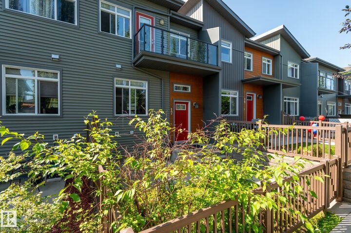 Property Photo: 7503 Getty Gate NW 17 AB T5T 4S8