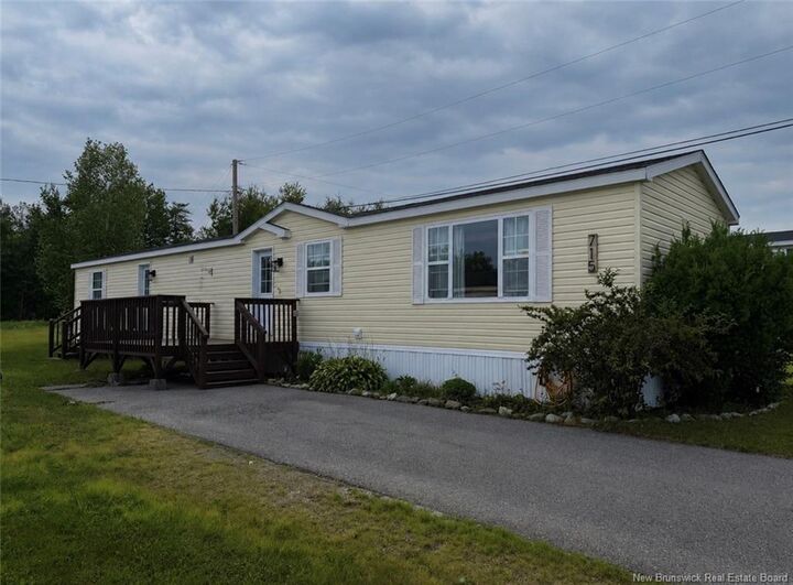 715 Williston Drive — photo 1