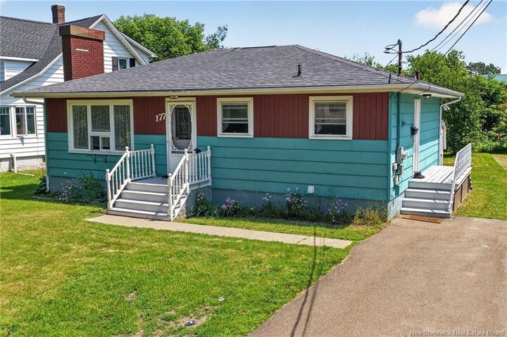 177 Broadway Street — photo 1