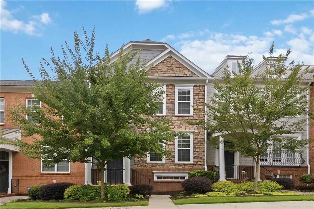 Property Photo: 2274 Limehurst Drive NE GA 30319