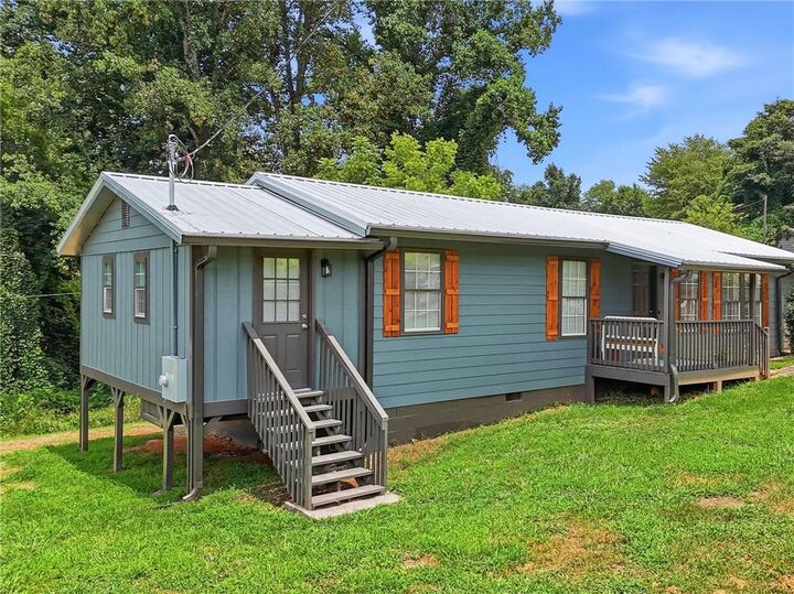 Property Photo: 165 Cherokee Avenue GA 30151