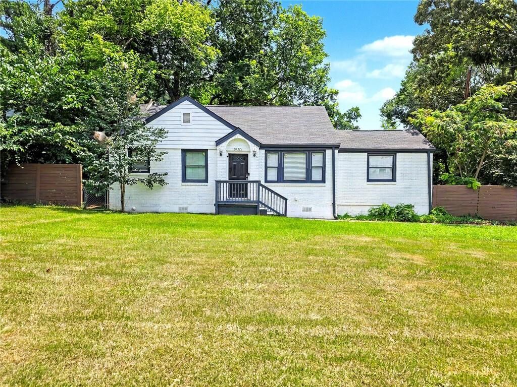 Property Photo: 1530 Columbia Drive GA 30032