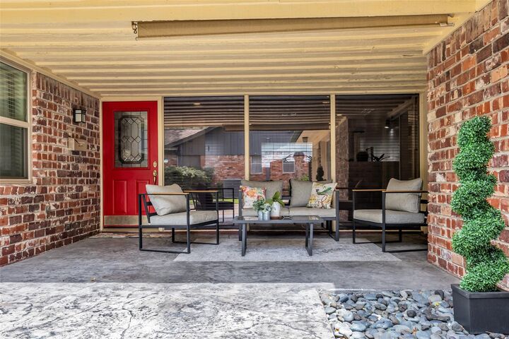 Property Photo:  10127 Hazelhurst Drive  TX 77043 