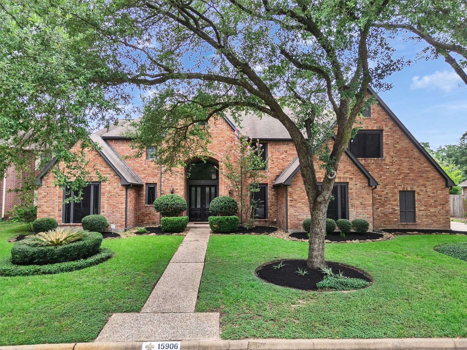 Property Photo: 15906 Redwood Place Drive TX 77079