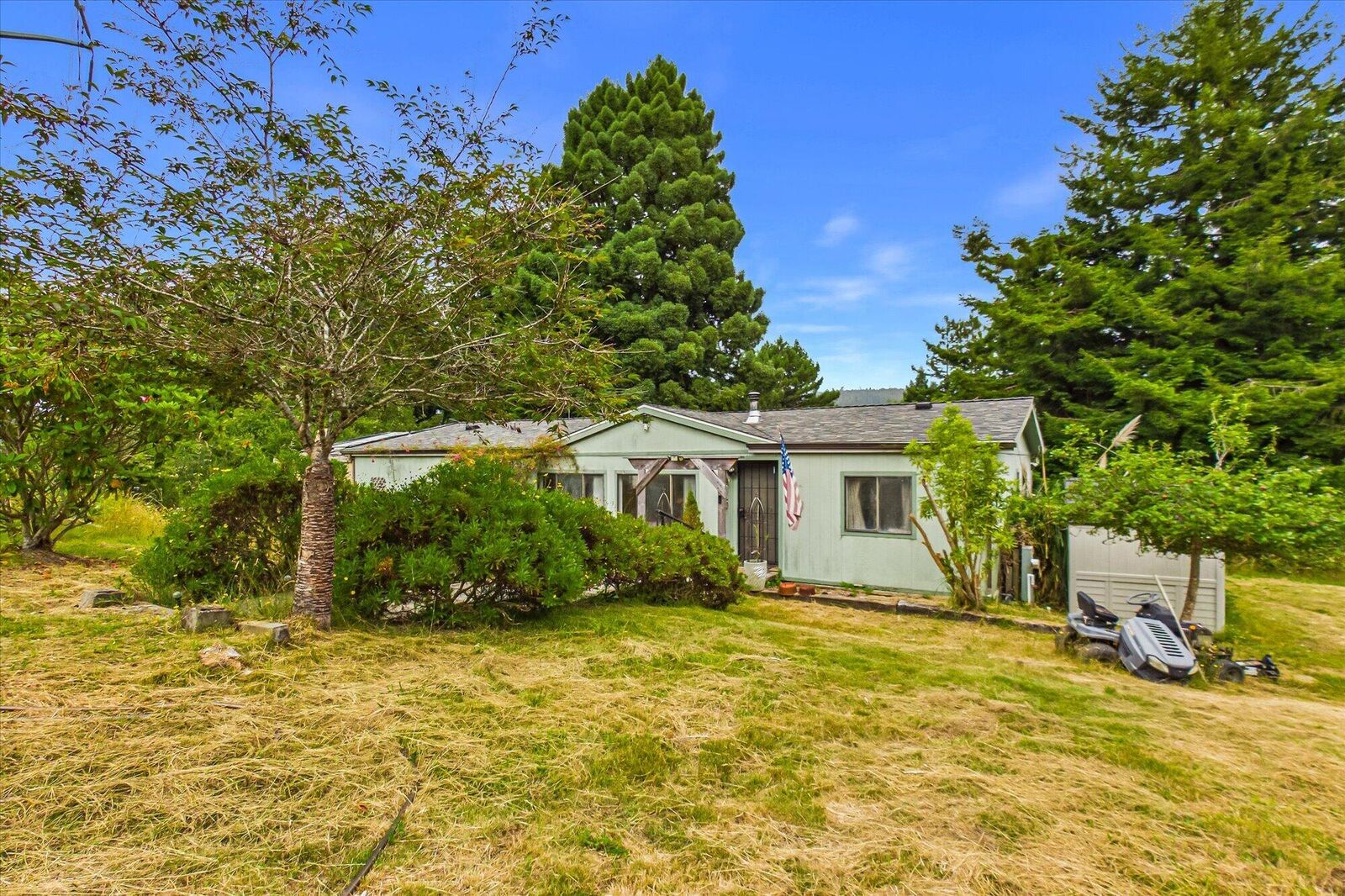 Property Photo:  420 Hidden Valley Road  CA 95524 