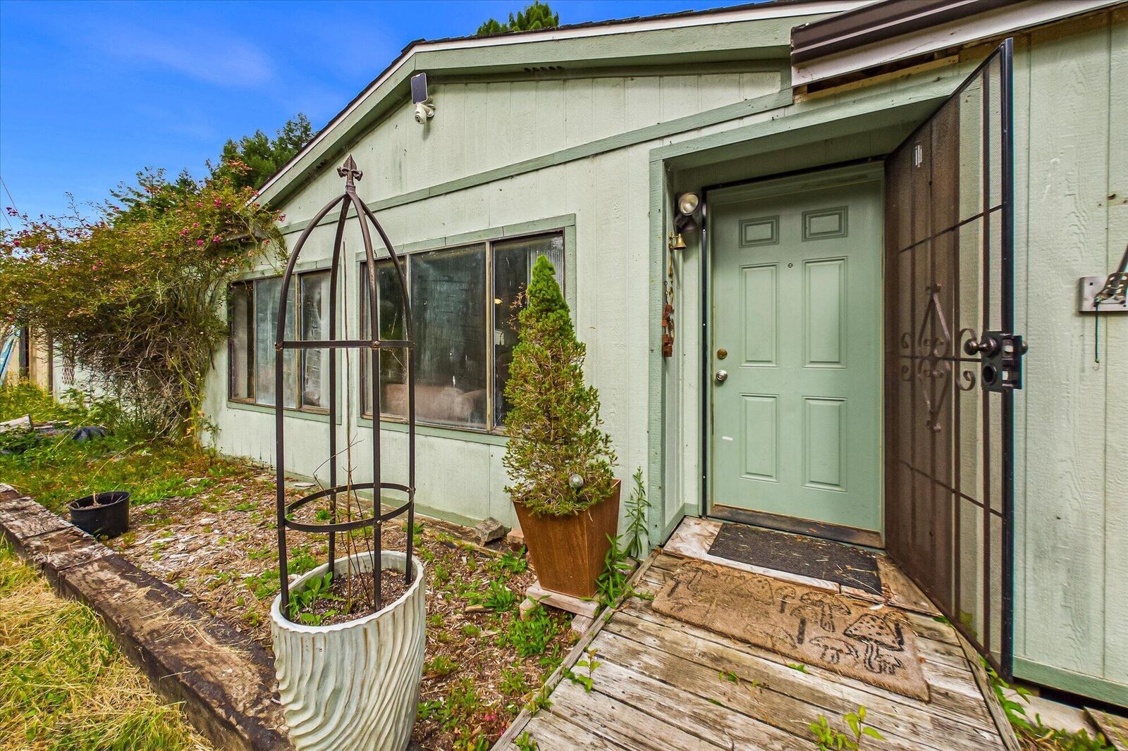 Property Photo: 420 Hidden Valley Road CA 95524