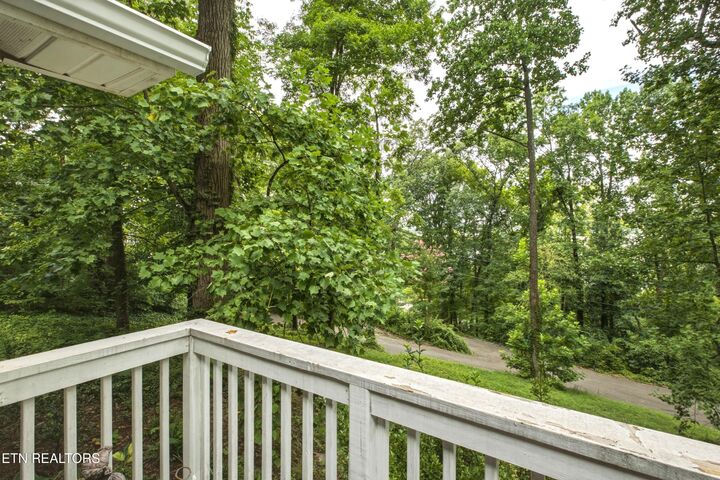 Property Photo:  615 Hemlock Rd  TN 37919 