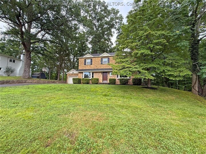 Property Photo:  1612 Woodvale Drive  WV 25314 