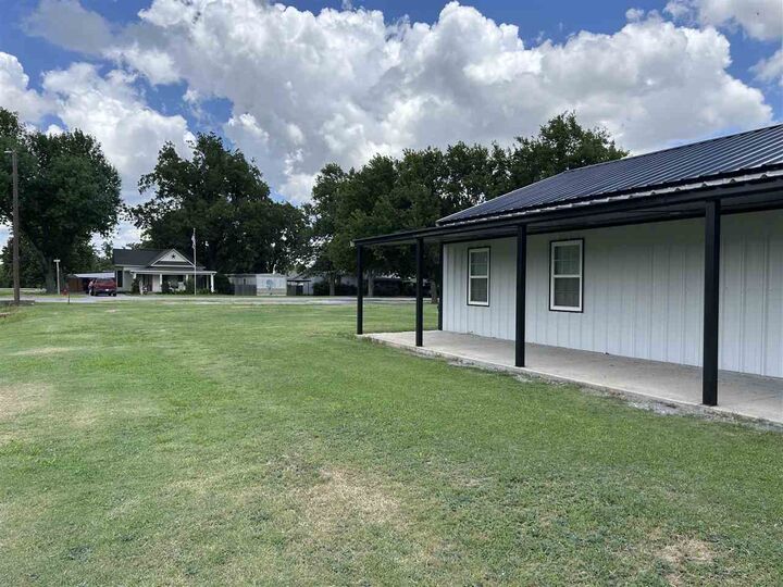 Property Photo:  110 S Grove Street  OK 73006-0110 