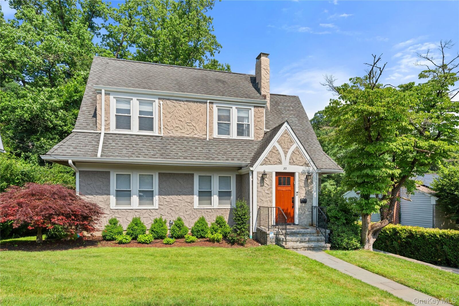 Property Photo:  32 S Calumet Avenue  NY 10706 