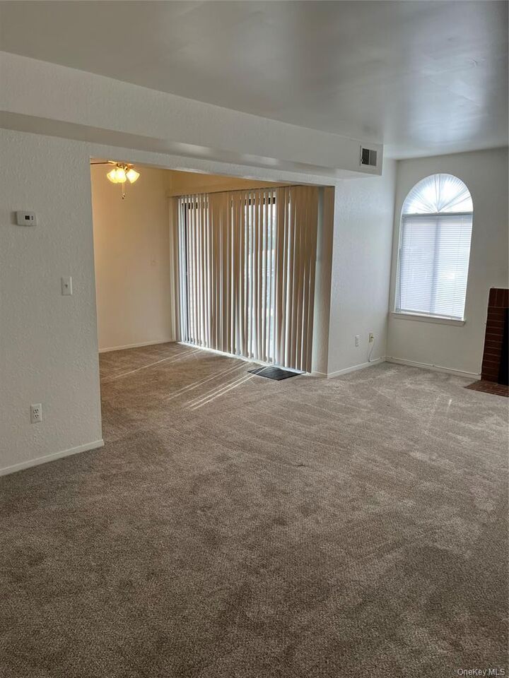 Property Photo:  105 Pine Hollow Way  NY 10918 