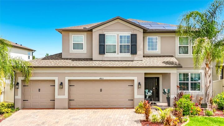 Property Photo:  4923 Eagle Rock Drive  FL 33598 