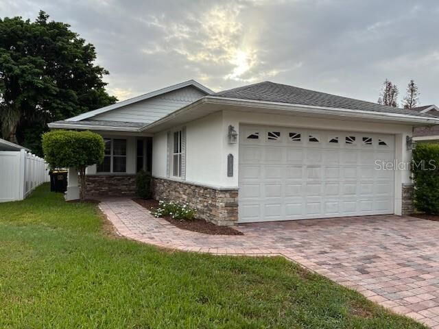 Property Photo:  153 Newbern Circle  FL 33823 