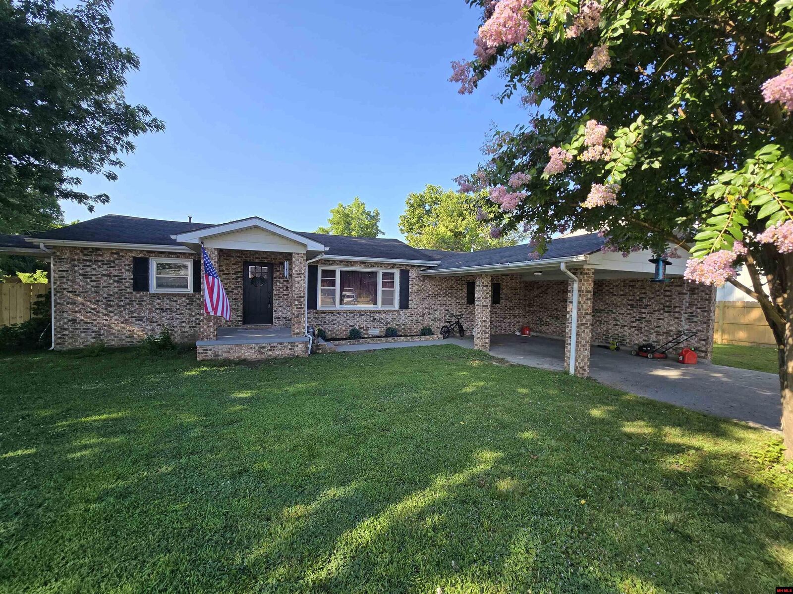 Property Photo: 104 Alford Street AR 72634
