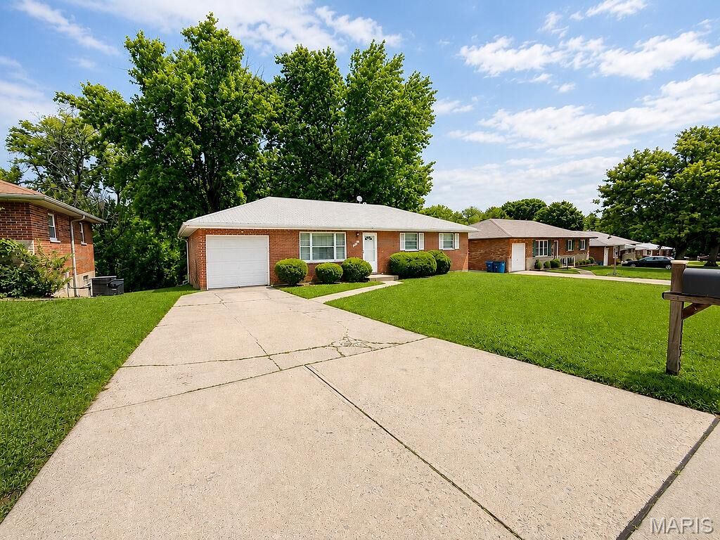 Property Photo: 1133 Fain Drive MO 63125