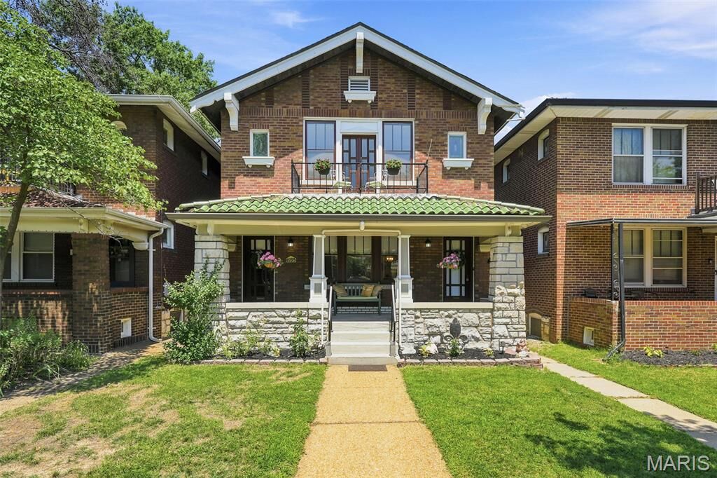 Property Photo: 4995 Tholozan Avenue MO 63109