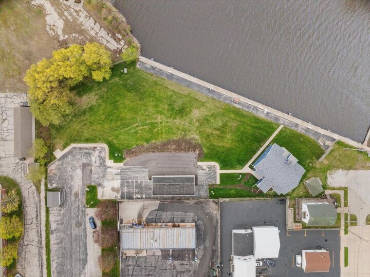 Property Photo: 1609 16th St WI 54241