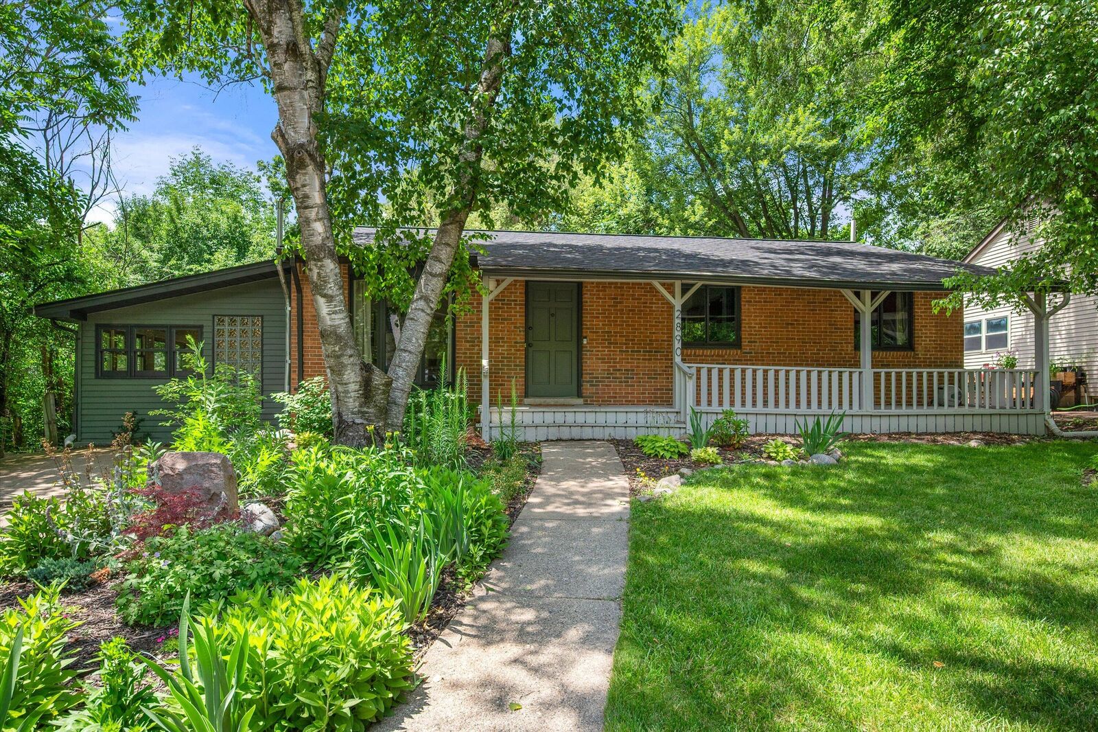 Property Photo:  2890 Kimberley Road  MI 48104 
