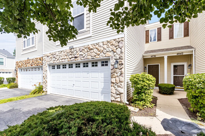 Property Photo:  4036 Boulder Court  IL 60504 