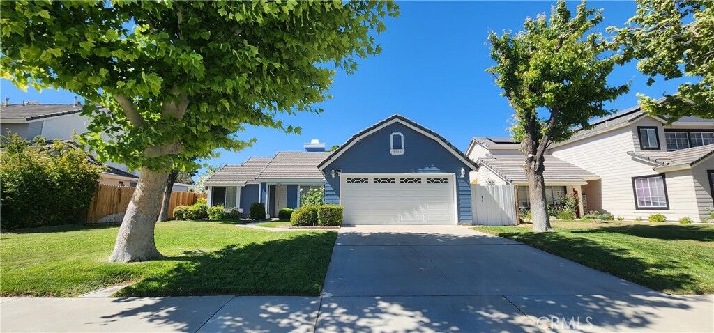 Property Photo: 3219 W Avenue J4 CA 93536