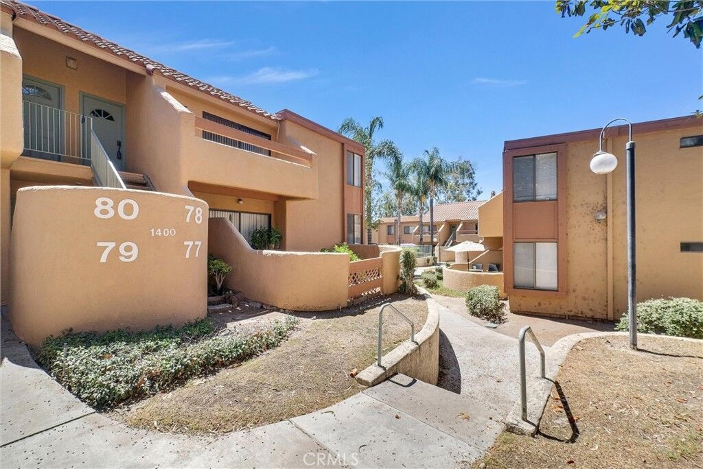 Property Photo:  1400 W Edgehill 78  CA 92405 