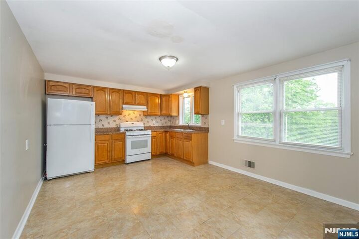 Property Photo:  56 Corabelle Avenue 2  NJ 07644 