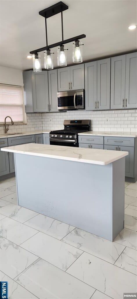 Property Photo:  224 11th Street 2  NJ 07650 