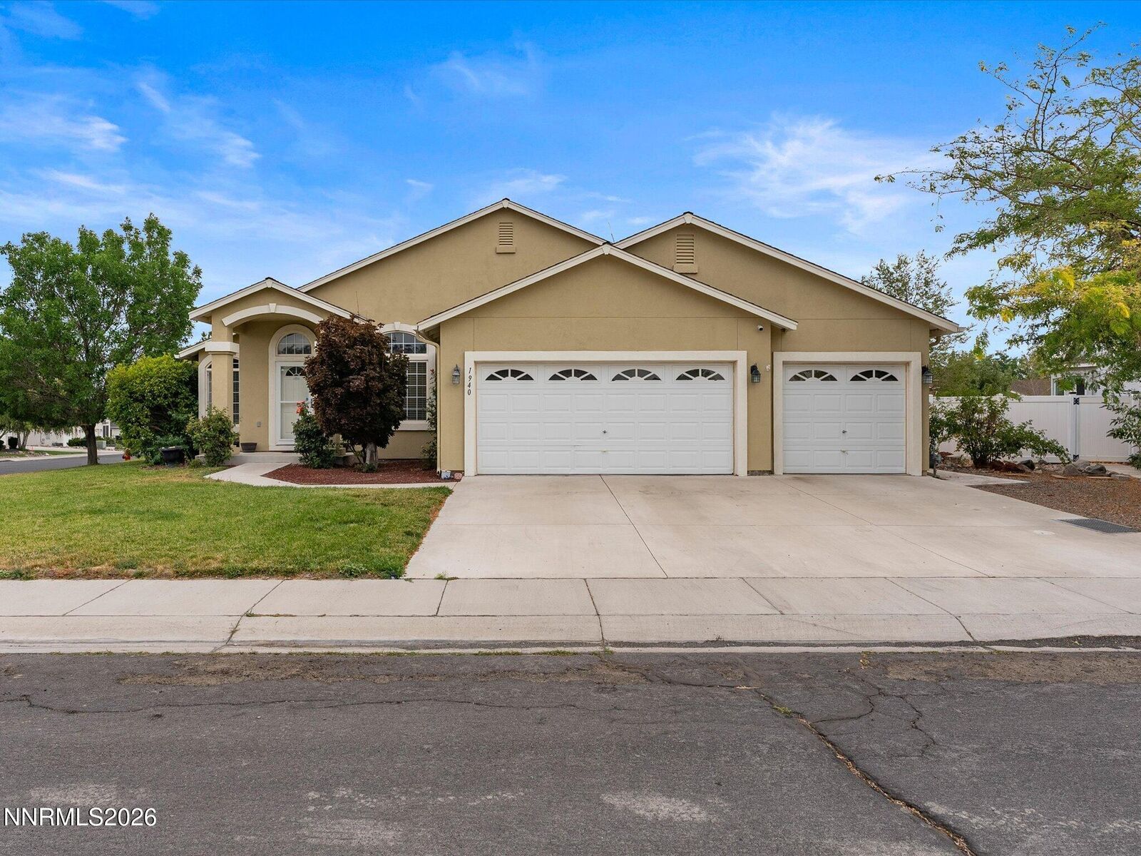 Property Photo: 1940 Four Iron Court NV 89408
