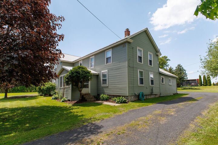 Property Photo: 489 US Route 2 VT 05486