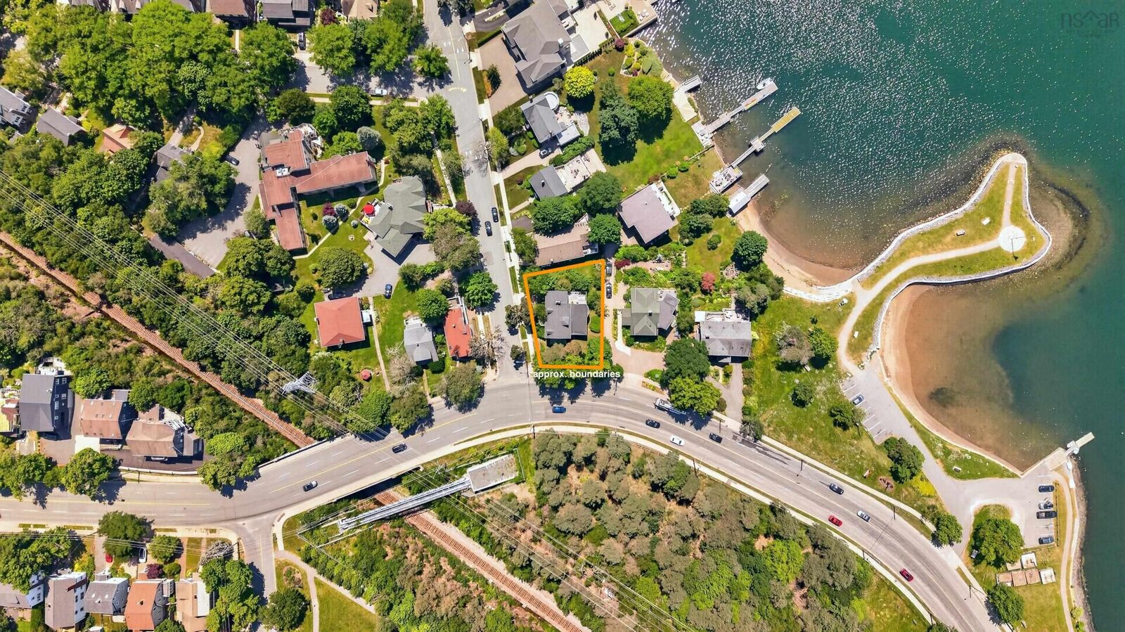 Property Photo: 7020 Armview Avenue NS B3H 2M4